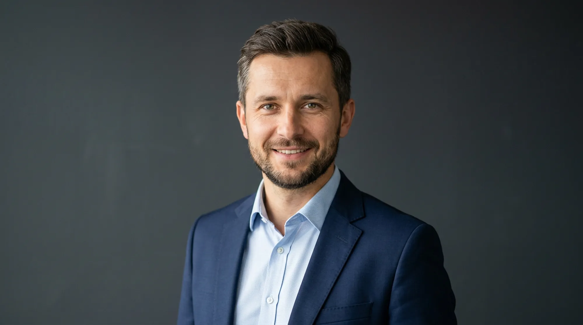 Paweł Ostrowski, specjalista ds. dokumentacji międzynarodowej — portret